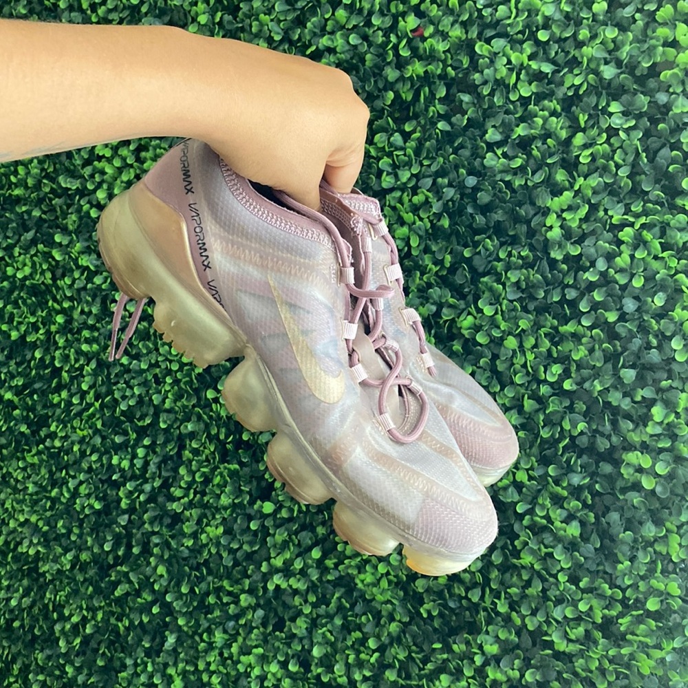 Womens vapor max size 9.5